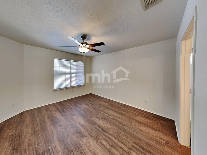 Building Photo - 9514 Chapelstone Ct