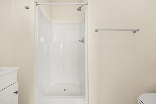 Building Photo - Vancouver Townhouses - Get 1 Month Free!