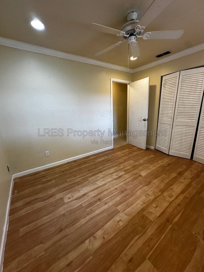 Building Photo - 2719 Merrie Oaks Rd