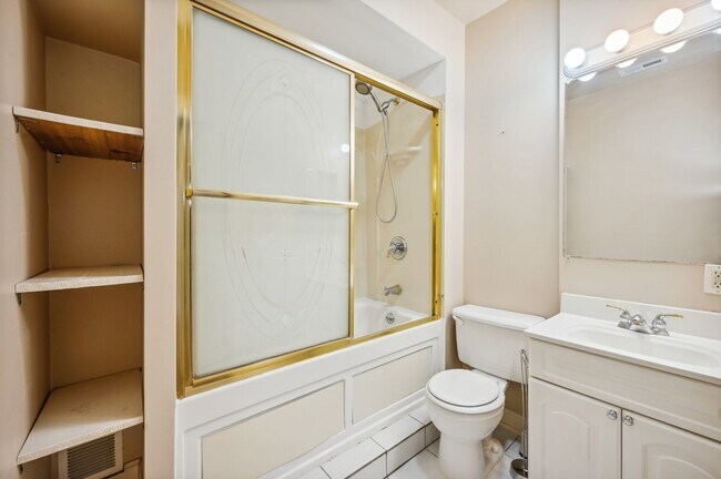 Building Photo - 1815 S Ruble St