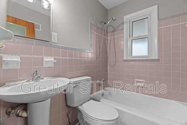 Building Photo - 3 Venetia Ct