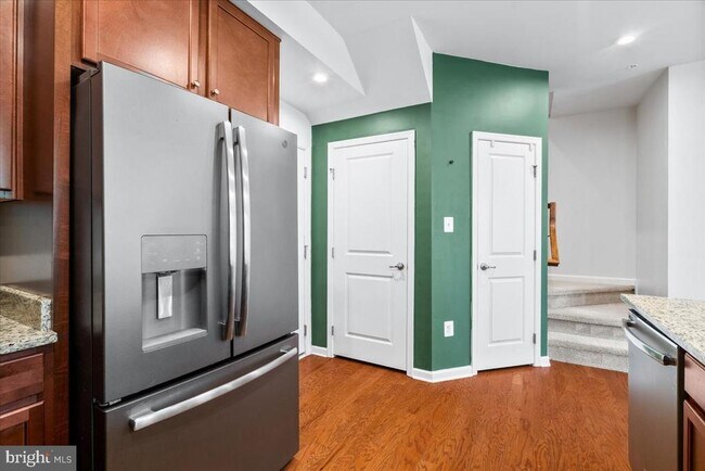 Building Photo - 6500 Walcott Ln