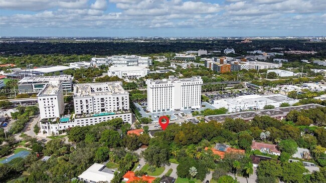 Building Photo - 1239 Mariposa Ave