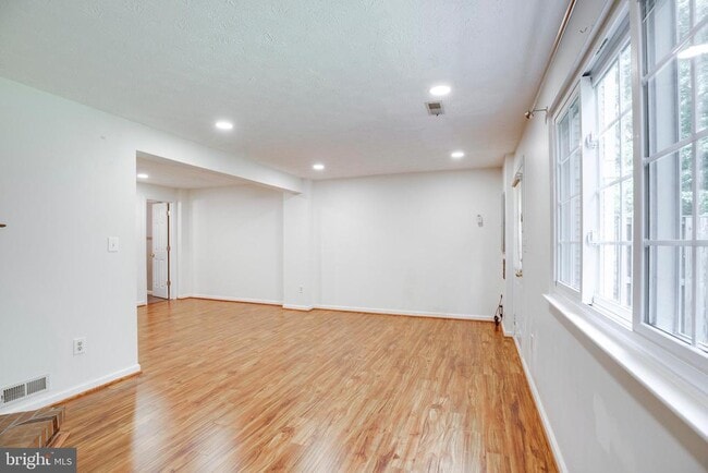 Building Photo - 1604 Barnstead Dr