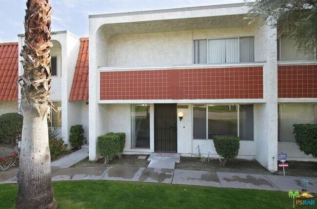 Building Photo - Spacious 4-Bedroom Condo in Indian Canyon ...