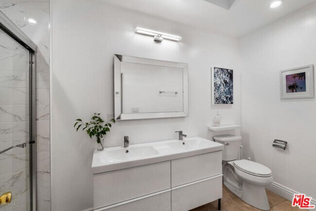 Building Photo - 11314 Gladwin St