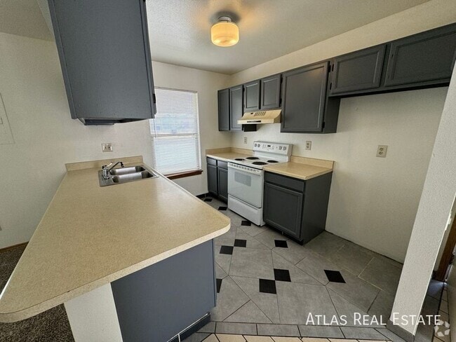 Building Photo - 535 Prestonwood Dr