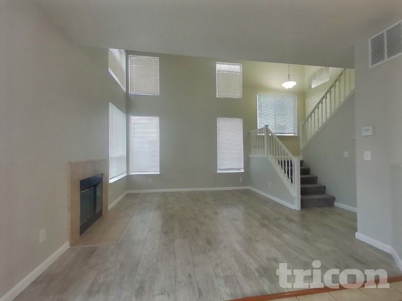 Building Photo - 5348 Catanzaro Way