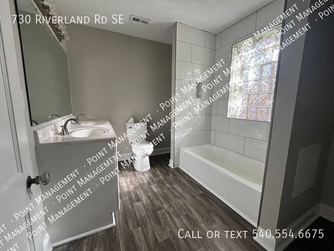 Building Photo - 730 Riverland Rd SE