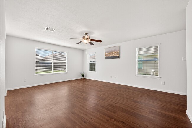 Building Photo - 5943 Stockholm Ct