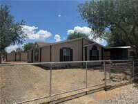 Building Photo - 2150 E Snavely Ave