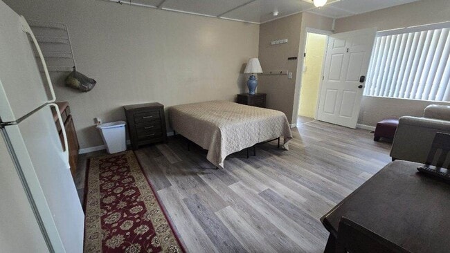 Building Photo - 1/1 Studio apartment for rent