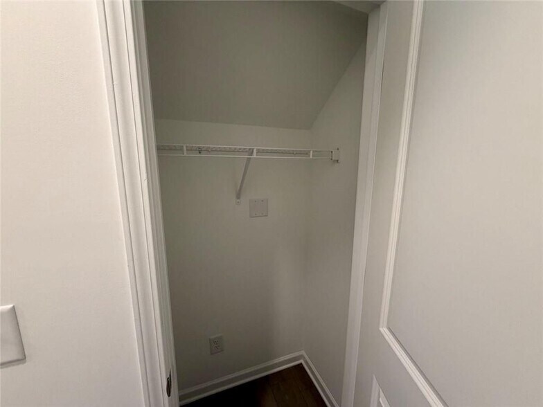 Building Photo - 5333 Frontier Ct