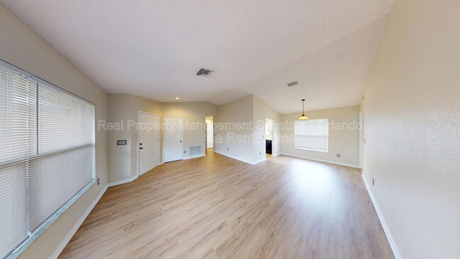 Building Photo - 1016 Soldier Creek Ct