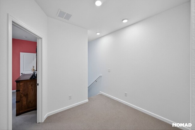 Building Photo - 18201 French Creek Ave