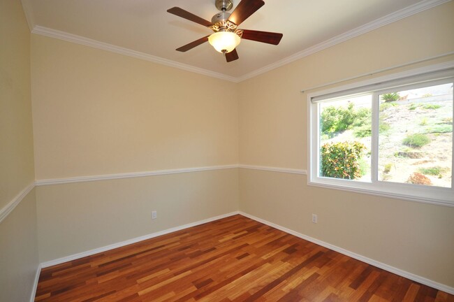 Building Photo - 3BR Home with Spacious Patio!!!