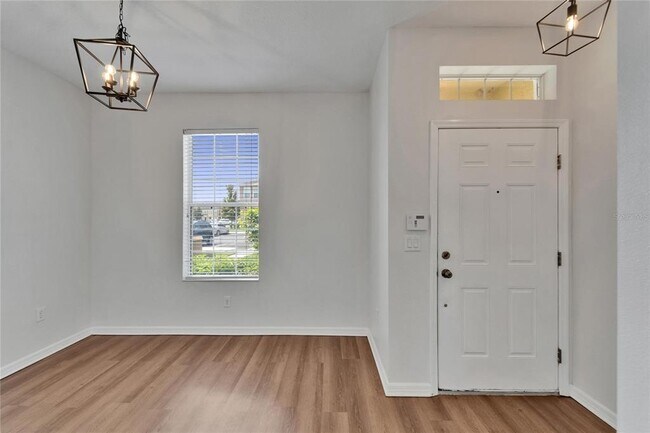 Building Photo - 8818 Red Beechwood Ct