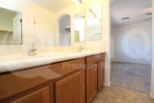 Building Photo - 1645 W Gentle Brook Trail