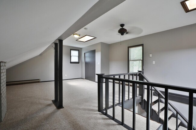 Building Photo - 2725 Allegheny Ave