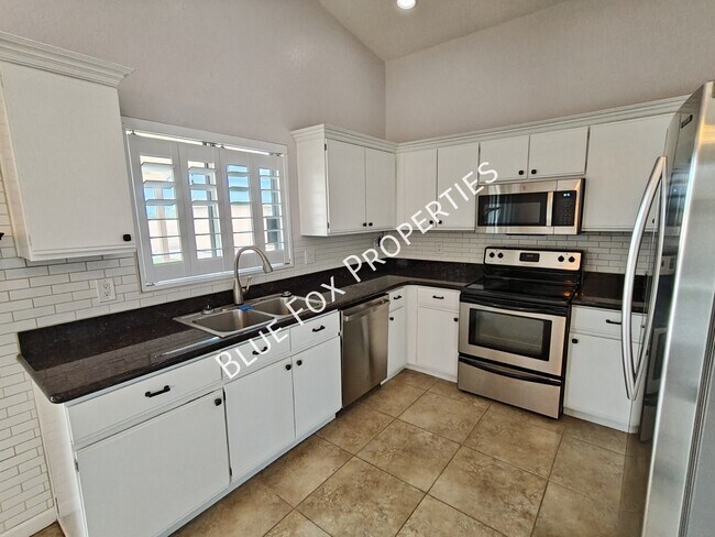 Building Photo - 8854 E Citrus Tree Dr