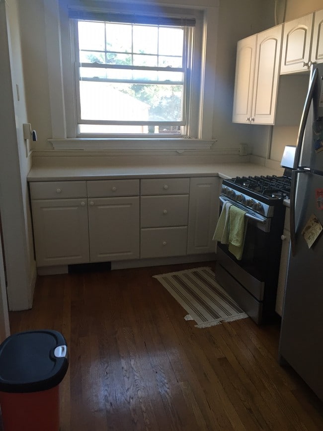 Interior Photo - Platos Court on Whitney