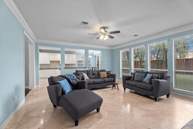 Building Photo - 9610 Champions Cove Dr