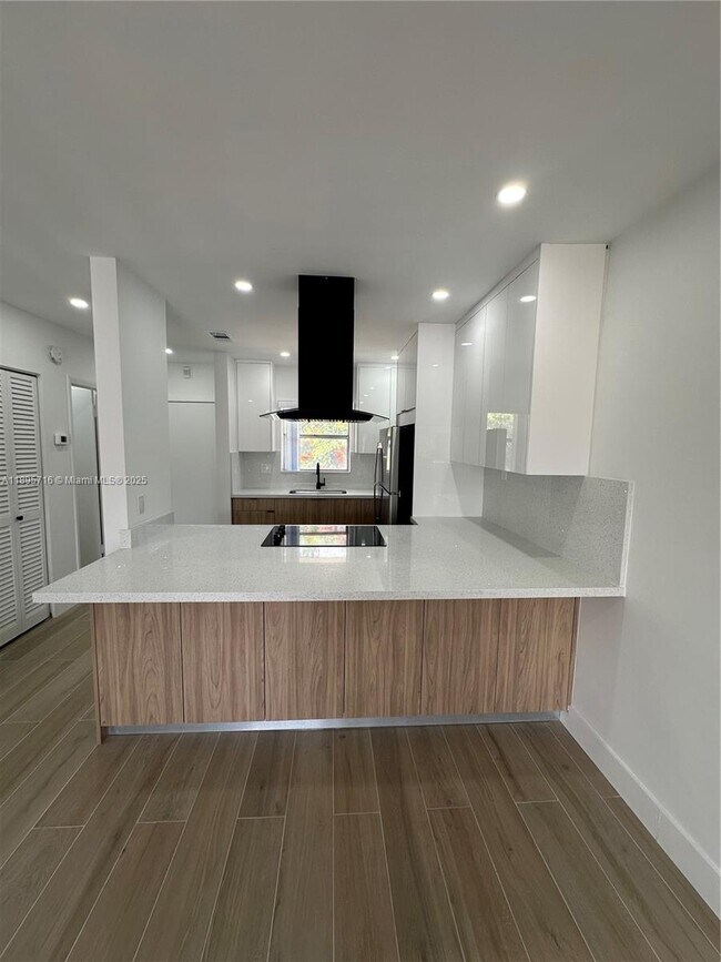 Building Photo - 7505 SW 82nd St