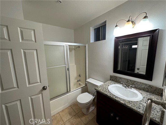 Building Photo - 2620 Avenida Del Vista