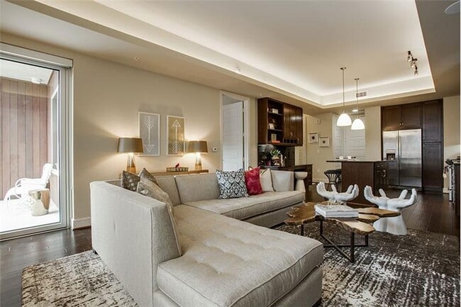 Building Photo - 216 Barton Springs Rd