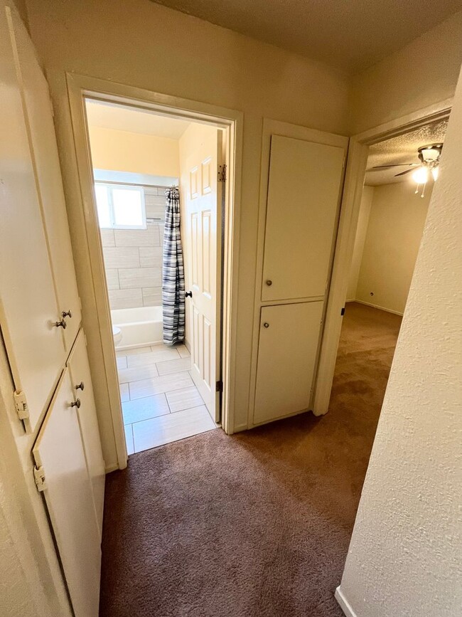 Building Photo - North Merced: $1950 3 bedroom 2 bathroom *