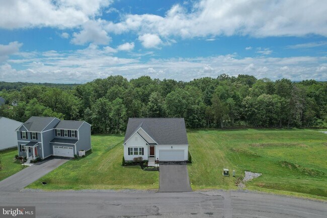 Building Photo - 79 Spatterdock Rd