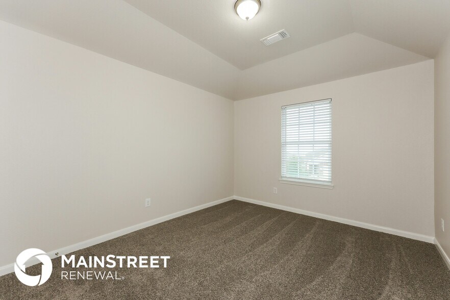 Building Photo - 9430 Smoke Tree Dr