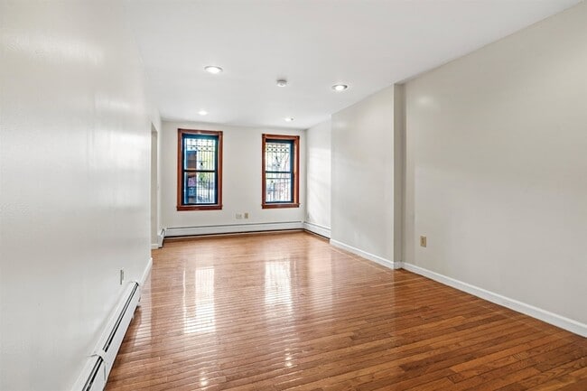 Building Photo - 800 Ocean Ave