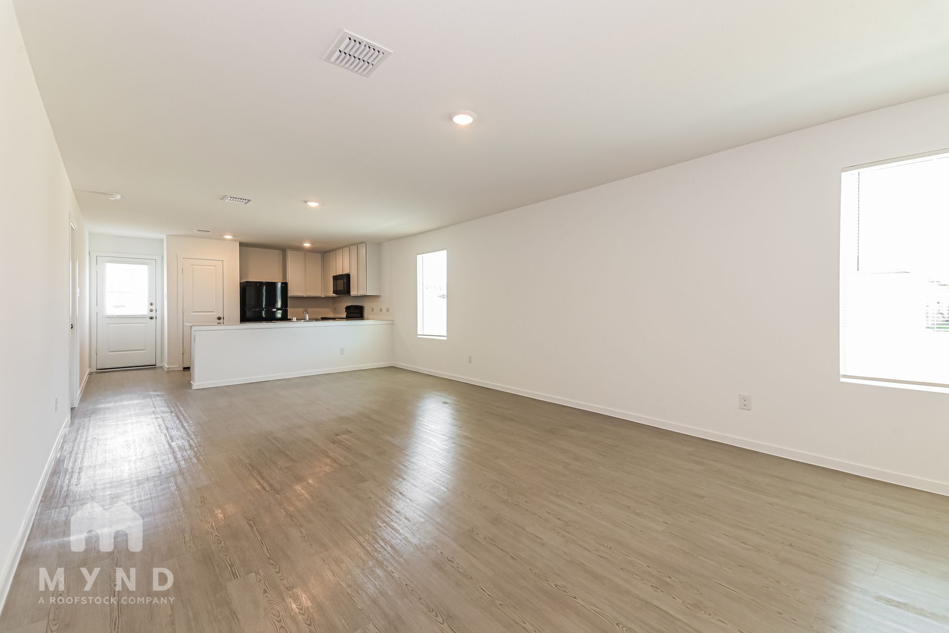 Building Photo - 1238 Basswood Dr