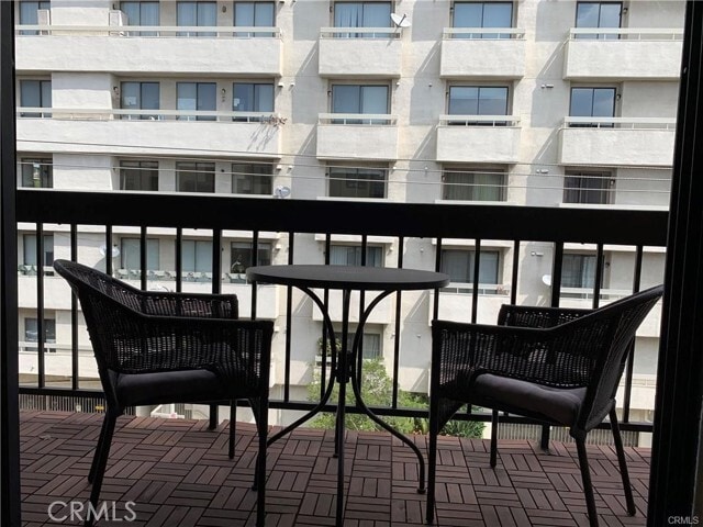 Building Photo - 7320 Hawthorn Ave