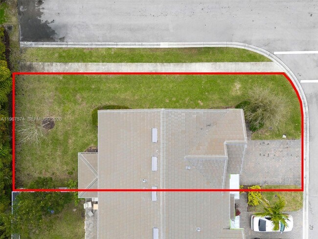 Building Photo - 1595 Evergreen Ter