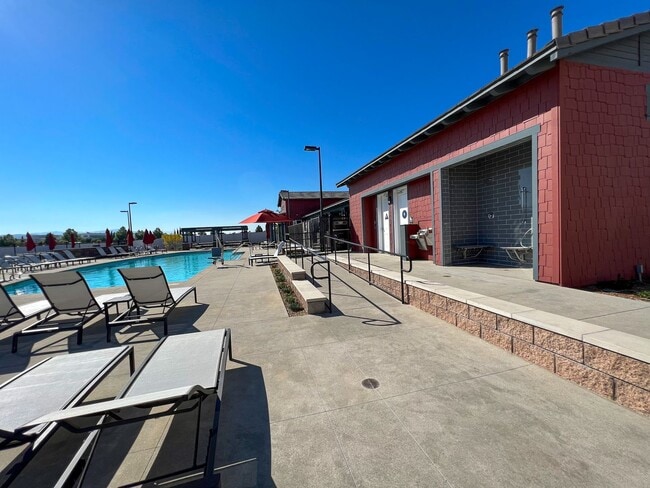 Building Photo - Brand new Condo with SOLAR for LEASE in Te...