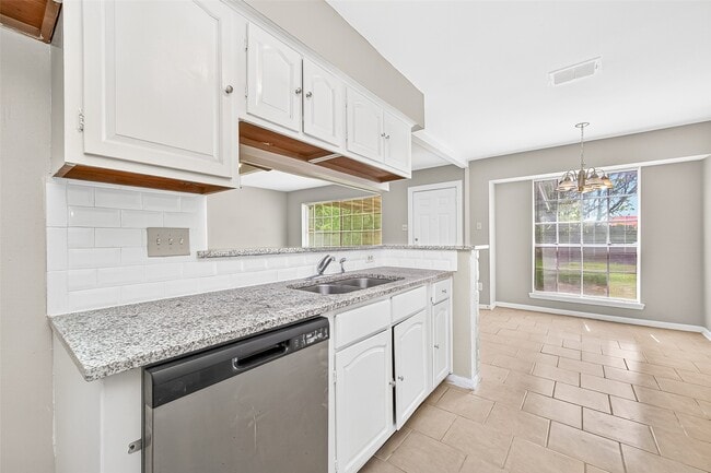 Building Photo - 403 Mistywood Dr