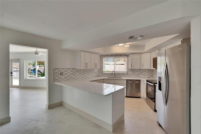 Building Photo - 1492 Sea Gull Dr S