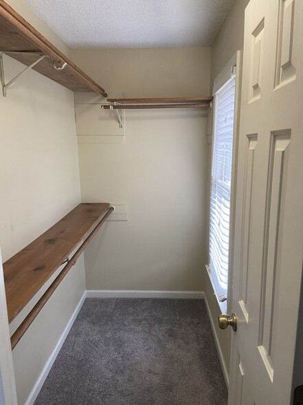 Master bedroom walk-in closet - 4201 E Emerald Dr NW