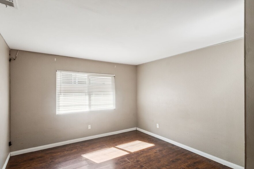 Building Photo - 53385 Eisenhower Dr