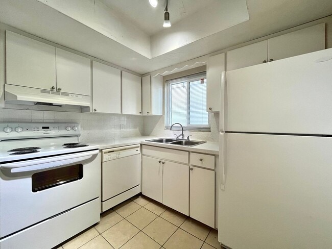 Interior Photo - Raven at Bay Pines