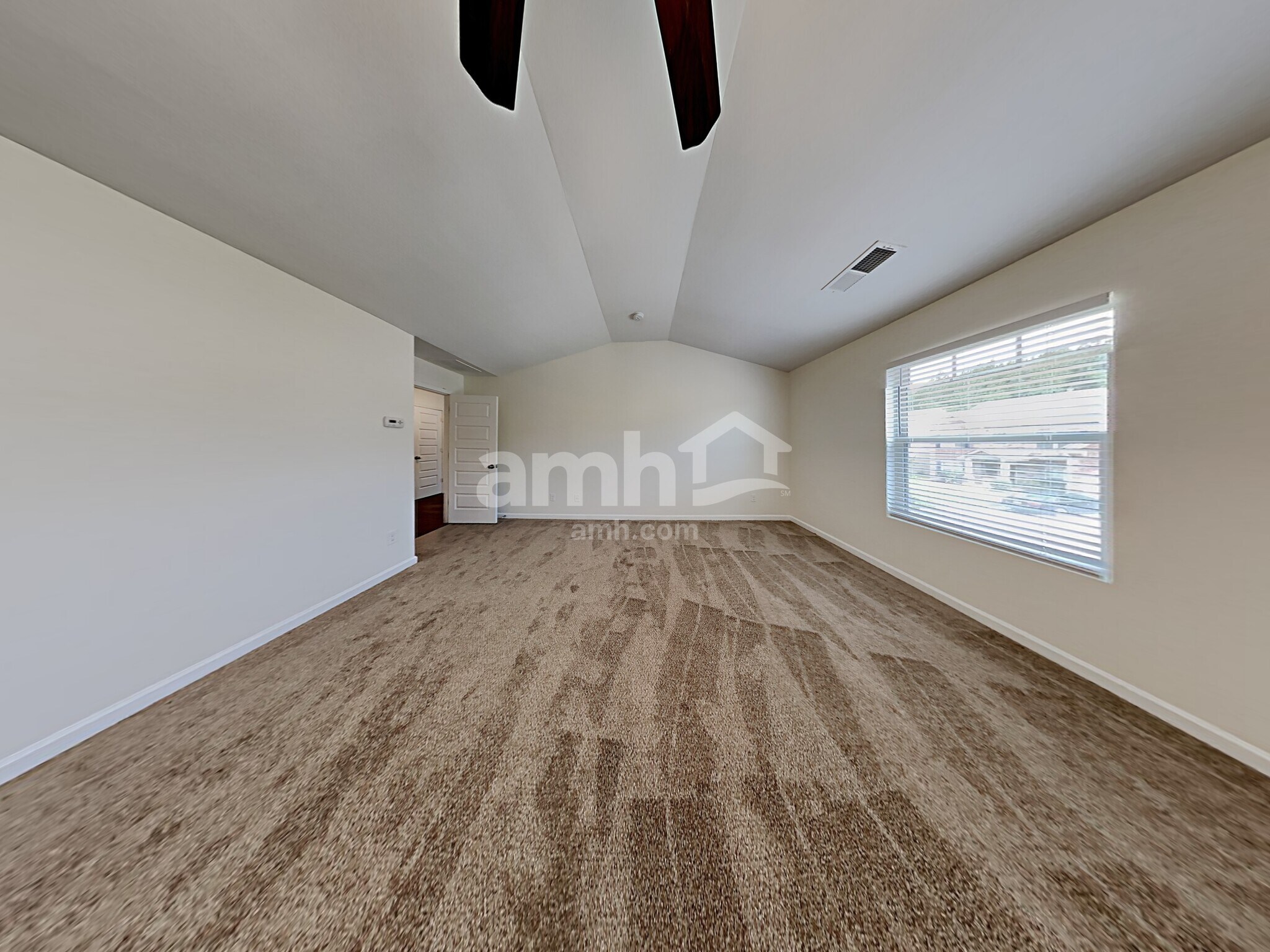 Building Photo - 2311 Foxy Dr