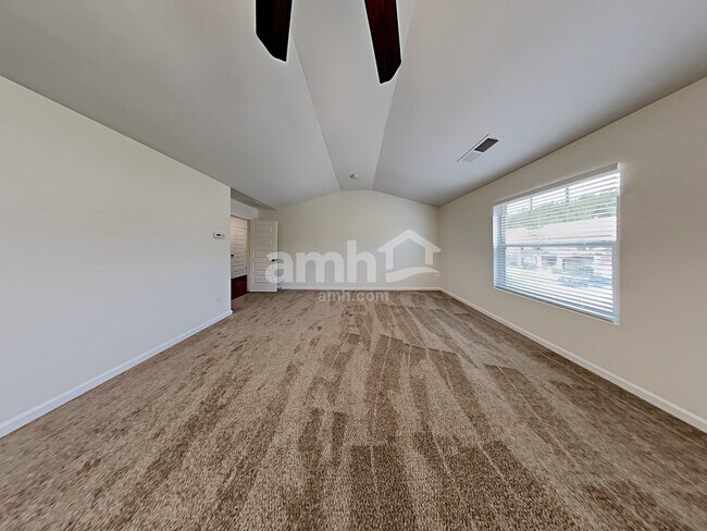 Building Photo - 2311 Foxy Dr