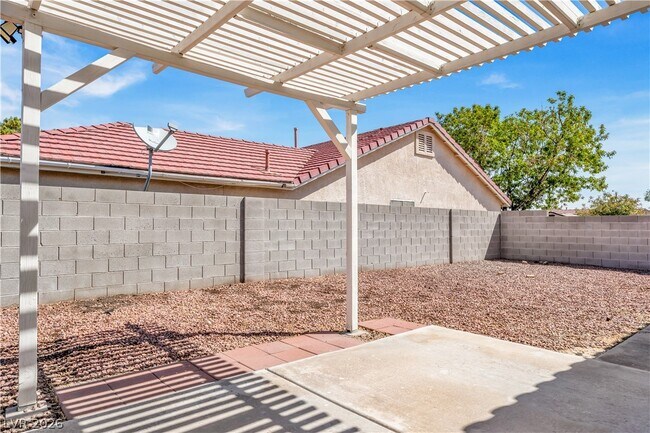 Building Photo - 1426 Bugle Boy Dr