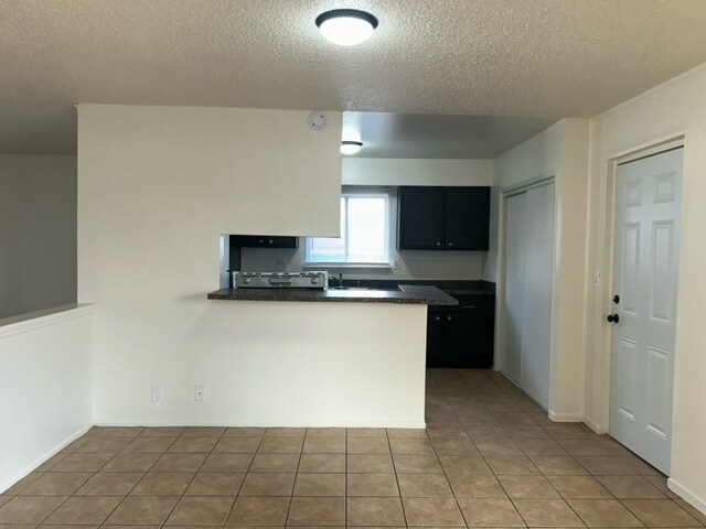 Building Photo - 4517 Sunrise Ave