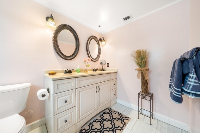 Building Photo - 2504 Antigua Terrace