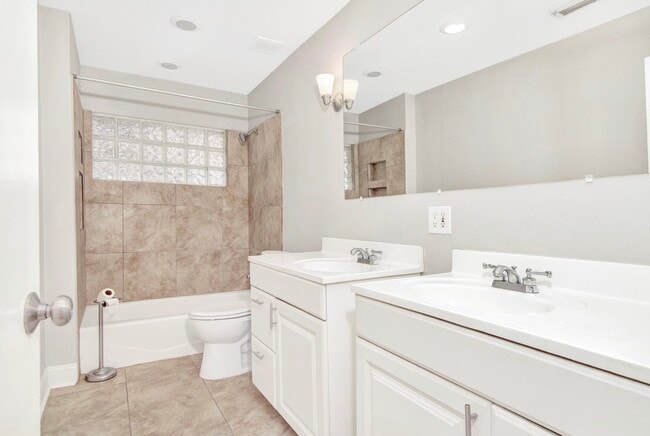 Building Photo - 2327 Dorrington St