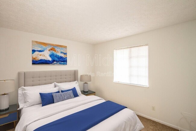 Building Photo - 1838 Keystone Lakes Dr