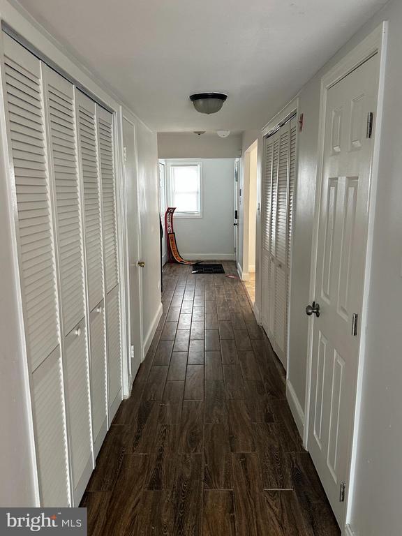 Building Photo - 22 Roxborough Pl